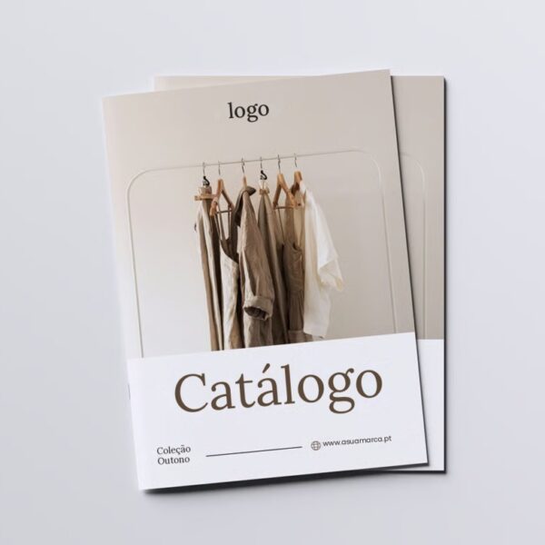 Catálogos e brochuras personalizados com design incluído